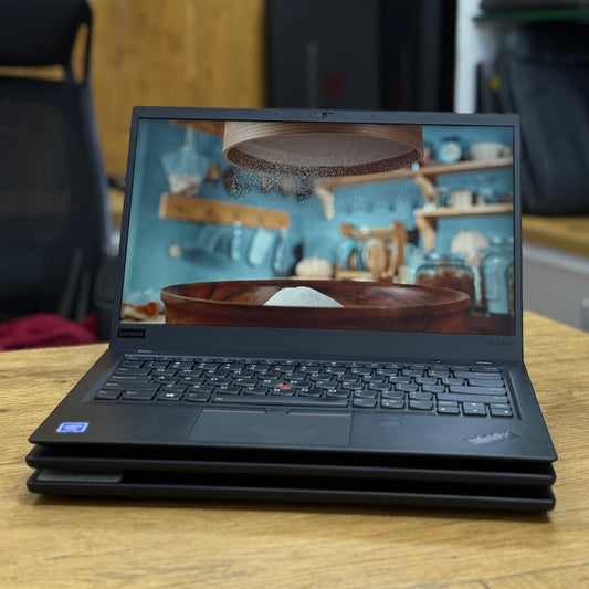 Lenovo ThinkPad X1 Carbon Gen 6 14.0″ Core i7 8th Gen (4 Cores) Touch Screen Intel Integrated Graphics – Certified | Checked by Technology Zone